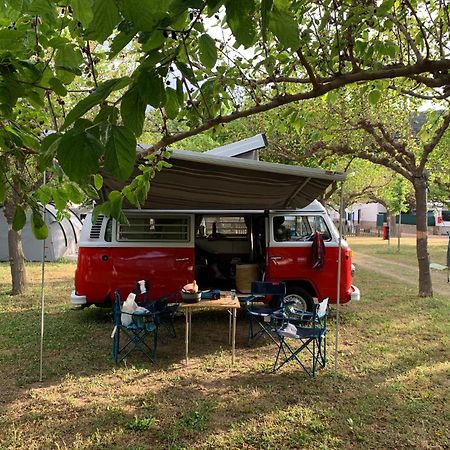 Retro Vw Kombi T2 Campervan L'Hospitalet de Llobregat Esterno foto