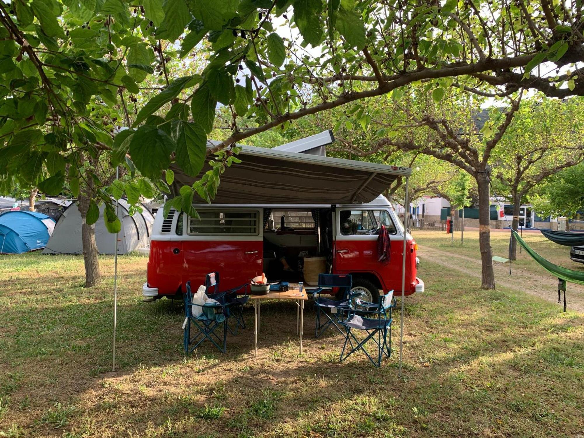 Retro Vw Kombi T2 Campervan L'Hospitalet de Llobregat Esterno foto