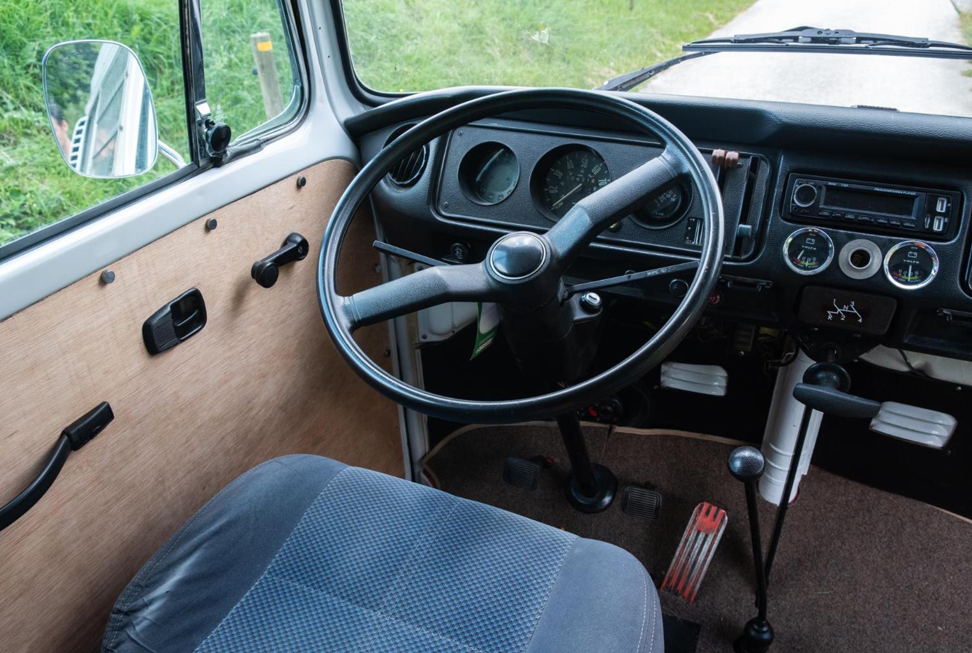 Retro Vw Kombi T2 Campervan L'Hospitalet de Llobregat Esterno foto